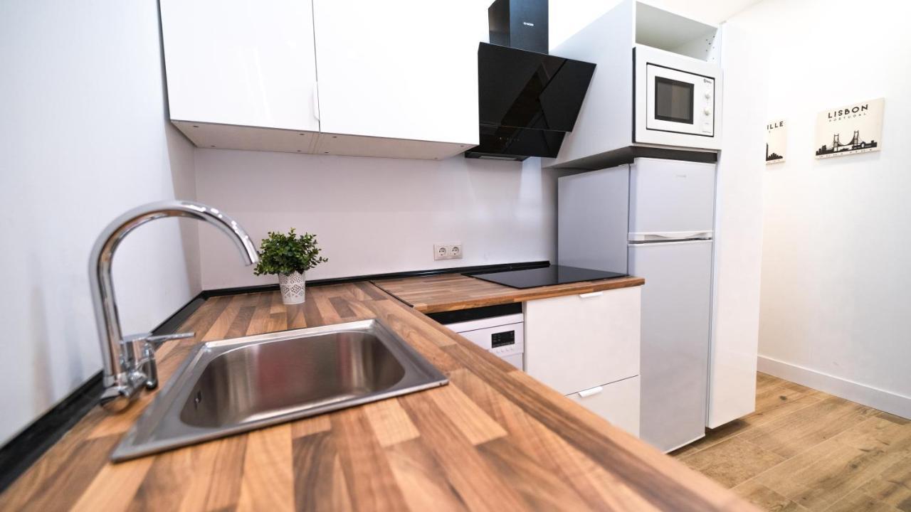 2 A 6 Pax Museos Y Ronda De Atocha Apartment Madrid Bagian luar foto