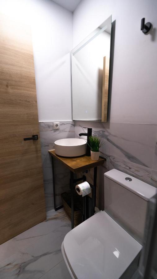 2 A 6 Pax Museos Y Ronda De Atocha Apartment Madrid Bagian luar foto