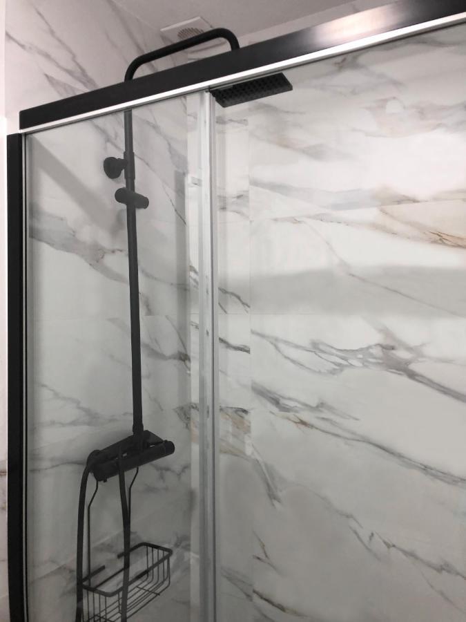 2 A 6 Pax Museos Y Ronda De Atocha Apartment Madrid Bagian luar foto
