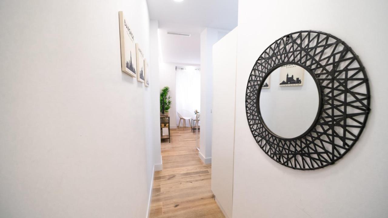 2 A 6 Pax Museos Y Ronda De Atocha Apartment Madrid Bagian luar foto